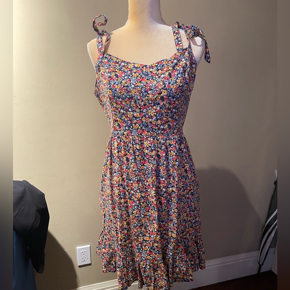 Old Navy Dresses | Old Navy
Tie-Shoulder Fit and Flare Summer Dress